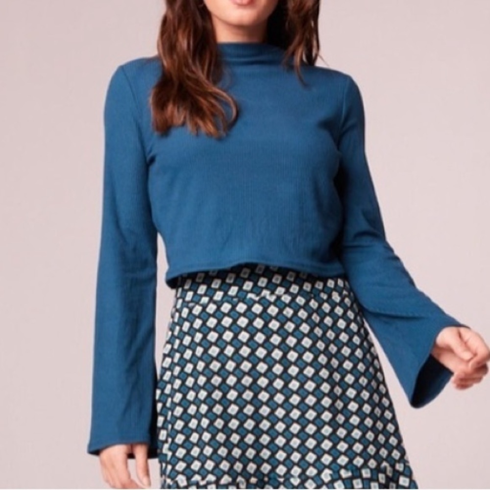 Band of Gypsies | NWT Blue Mandarin Collar Long Sleeve Tie Back Crop Top Shirt M